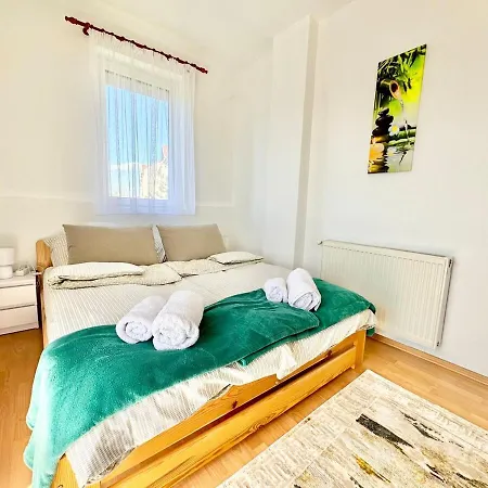 Riverside Free Parking Apartmán Dunakeszi