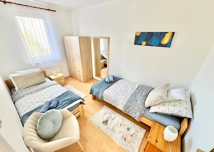 Riverside Free Parking * Dunakeszi