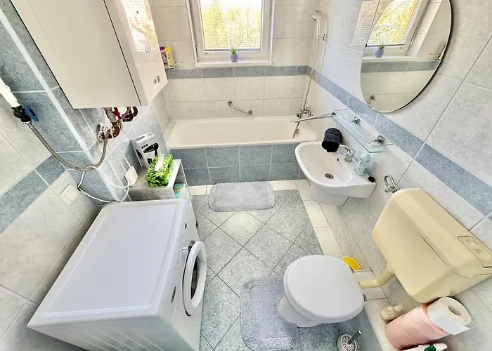 Riverside Free Parking Dunakeszi