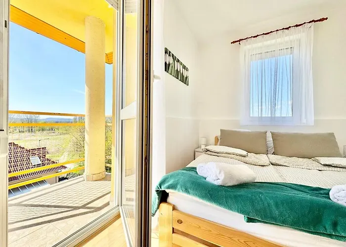 Riverside Free Parking * Dunakeszi